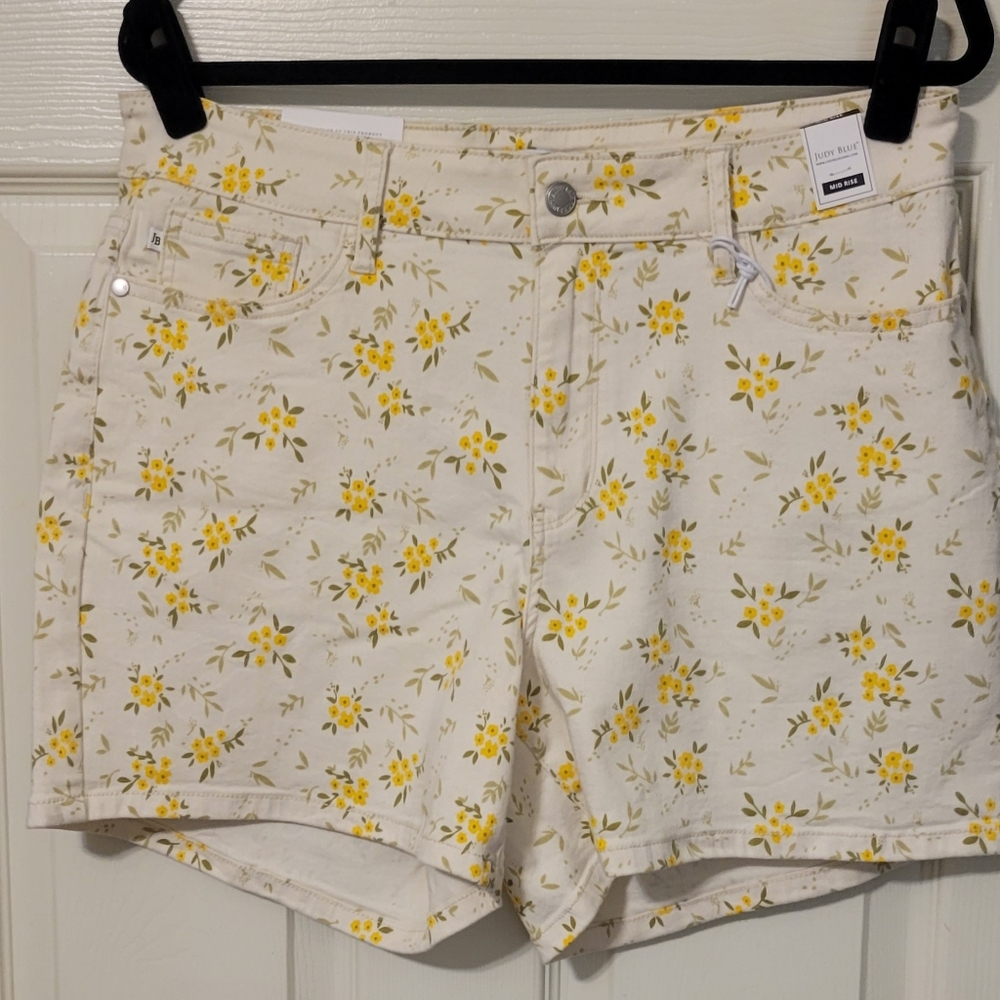 Judy blue shorts